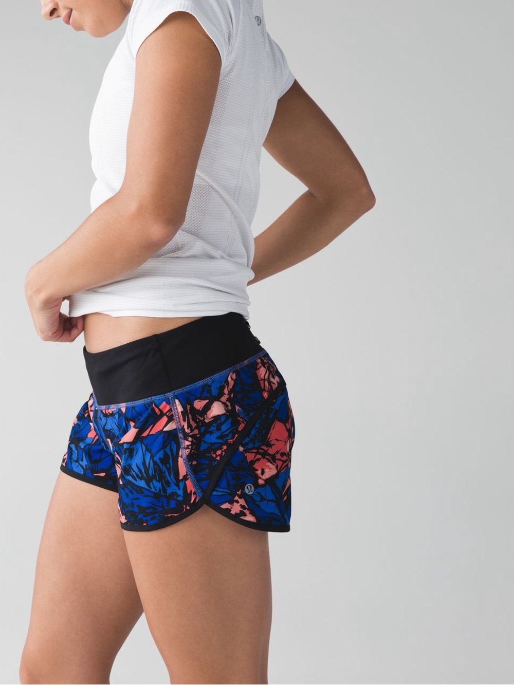 Lululemon Speed Short size 6